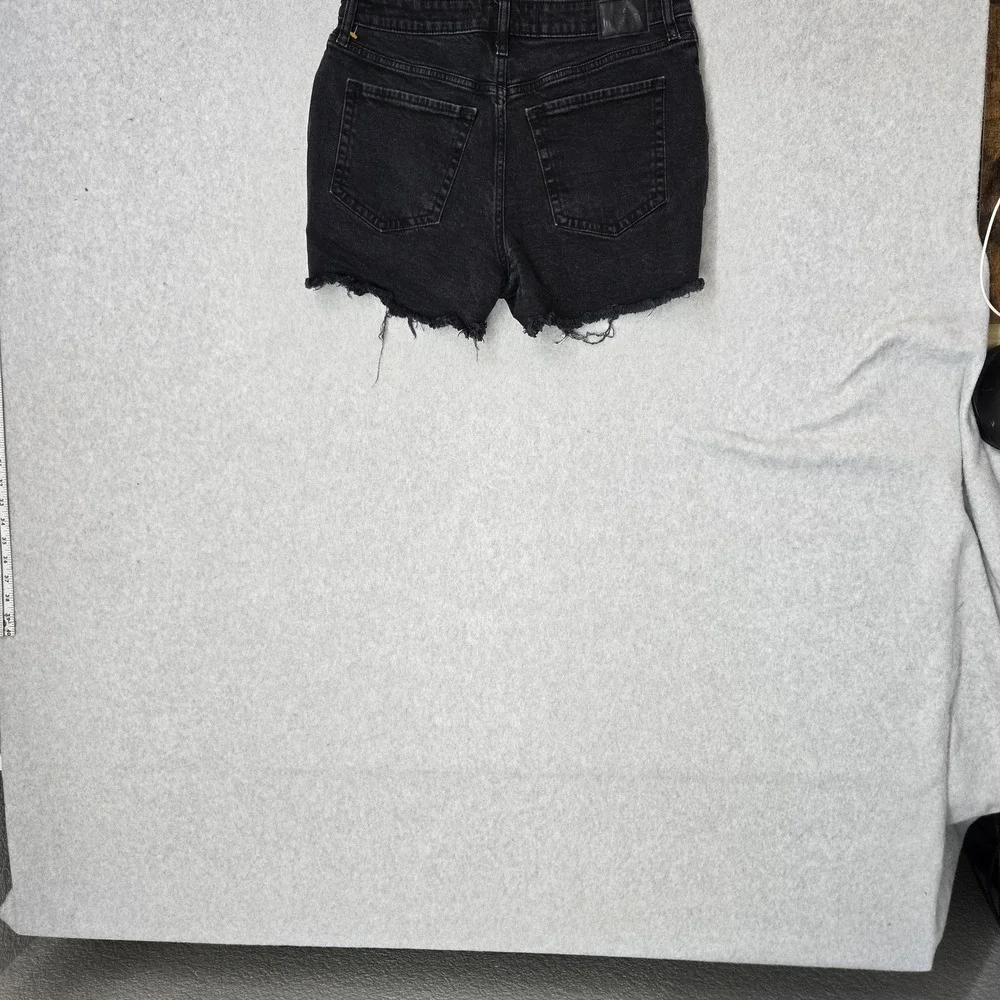 Hollister Women Shorts 10 W30 Black Denim Ultra High-Rise Mom Short Grunge